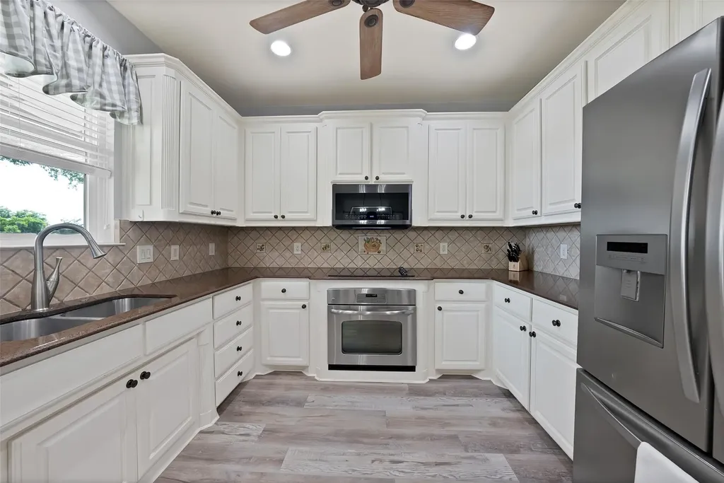 300 Buena Vista Drive Willow Park TX 76087