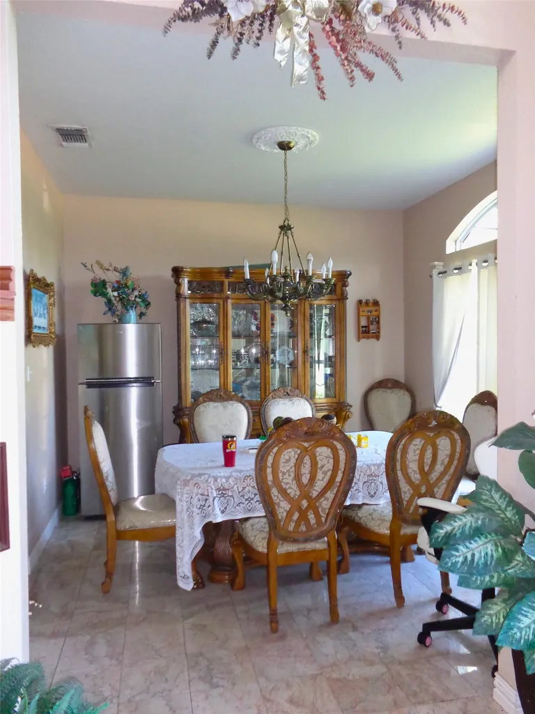 2517 County Road 425 Cleburne TX 76031