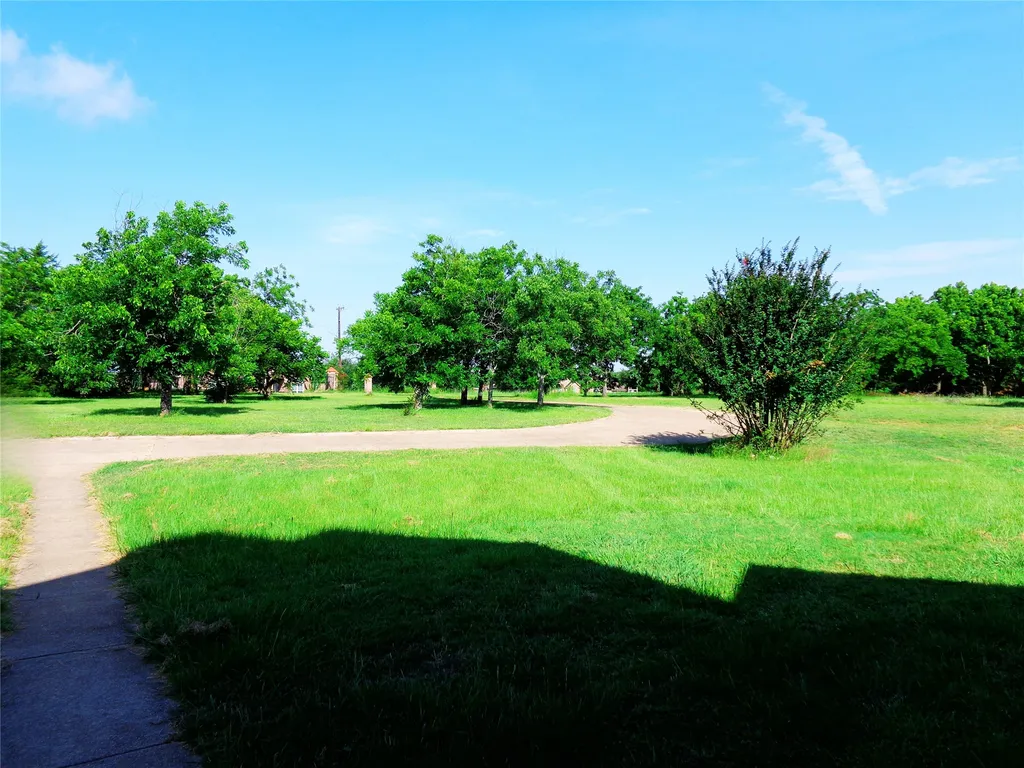 2517 County Road 425 Cleburne TX 76031