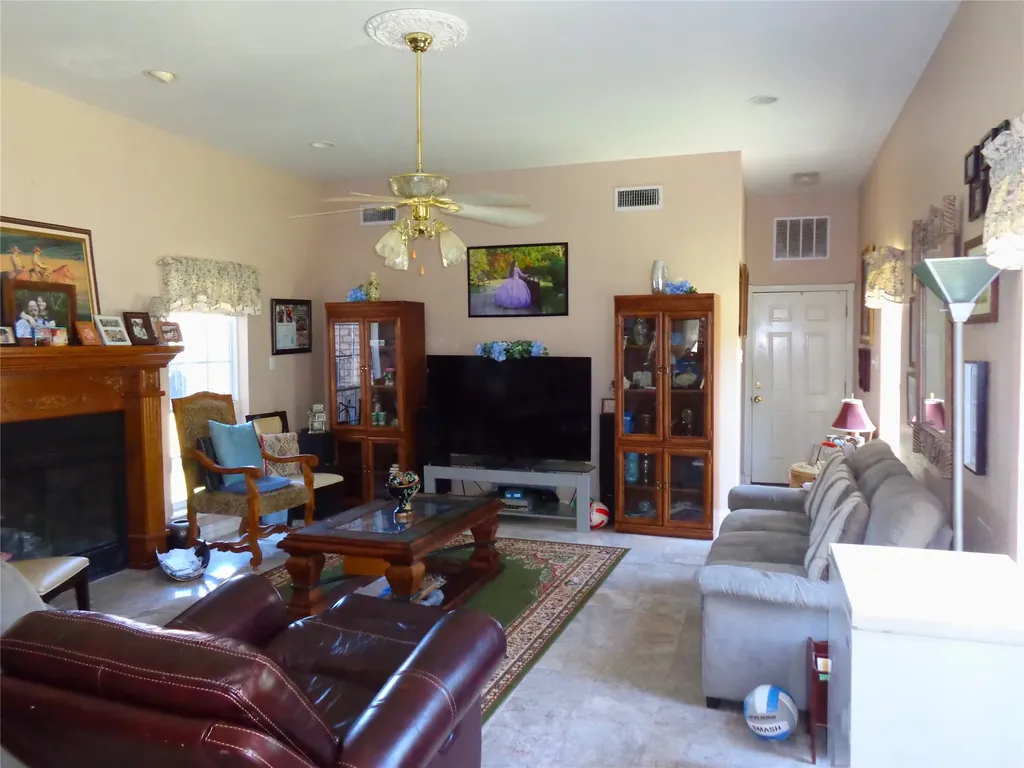 2517 County Road 425 Cleburne TX 76031