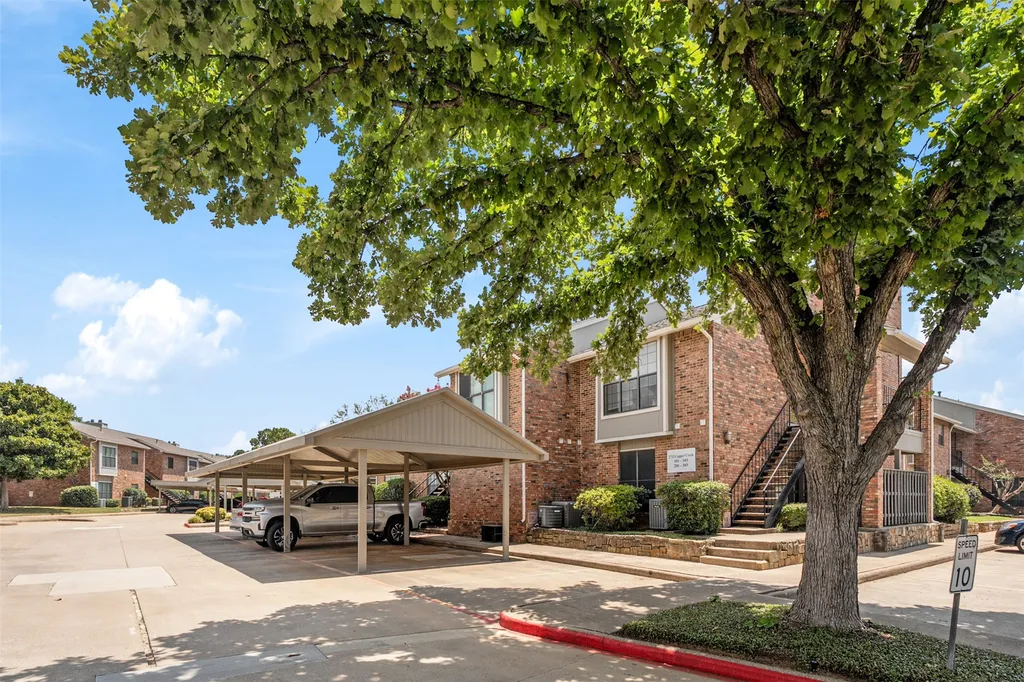 2732 Copper Creek Drive Arlington TX 76006
