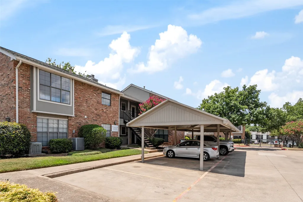 2732 Copper Creek Drive Arlington TX 76006