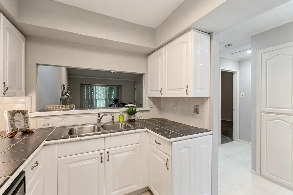 2732 Copper Creek Drive Arlington TX 76006