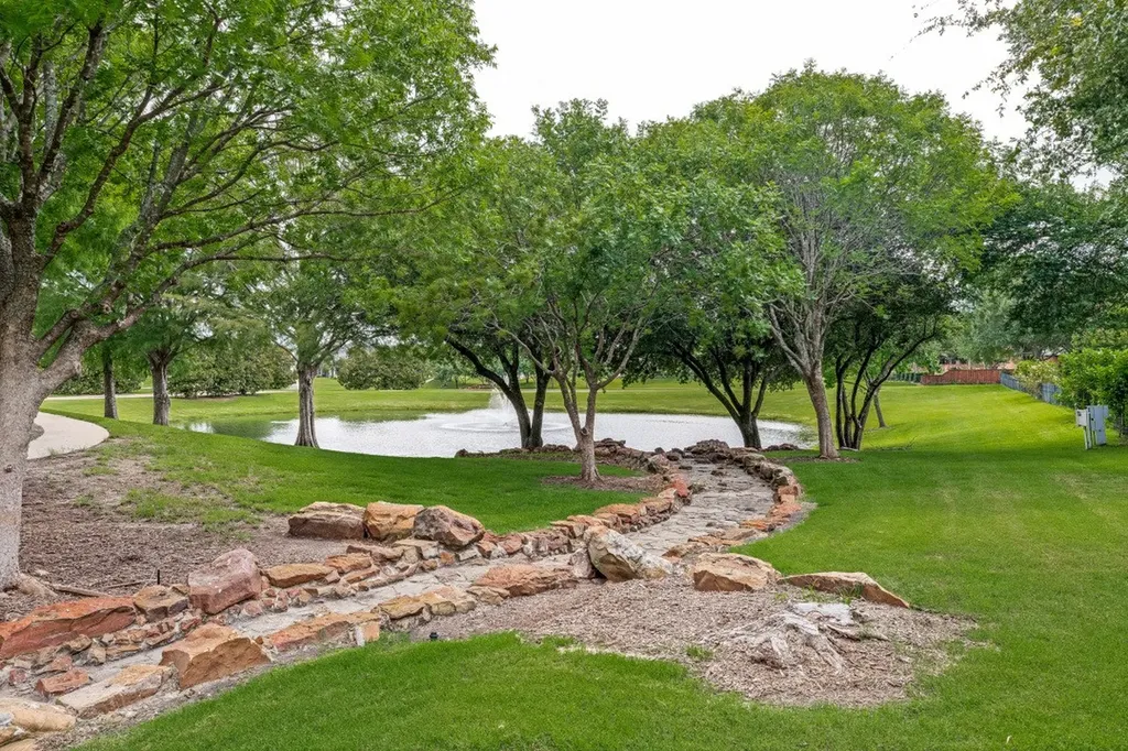 1301 Silverlake Road Mckinney TX 75072