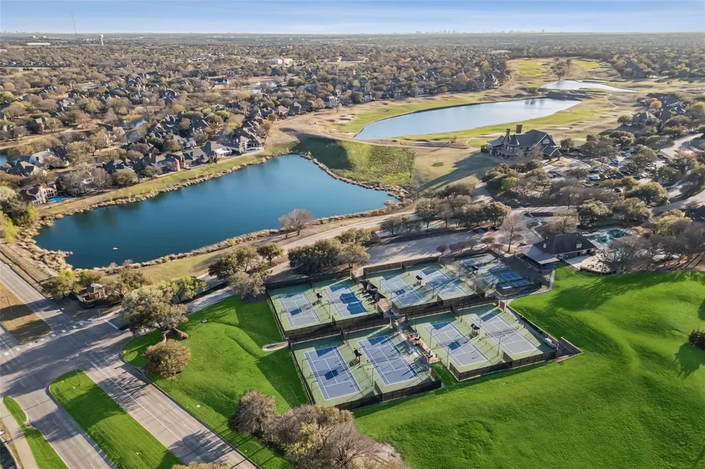 1301 Silverlake Road Mckinney TX 75072