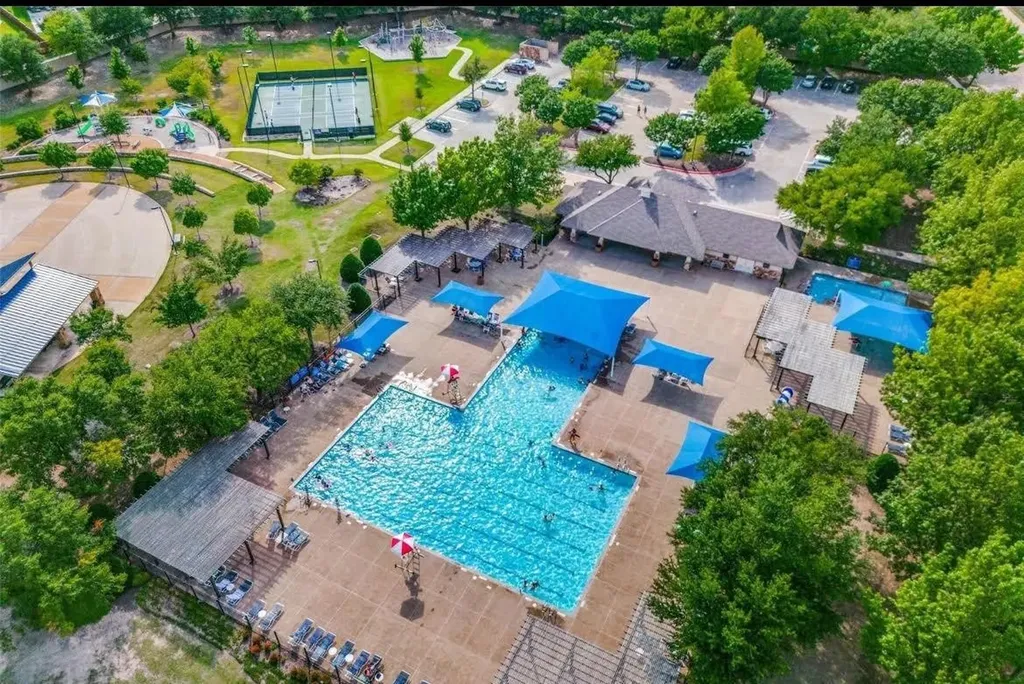 1301 Silverlake Road Mckinney TX 75072