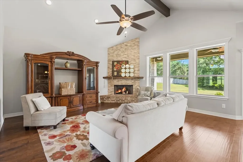 19623 Dove Ridge Drive Lindale TX 75771