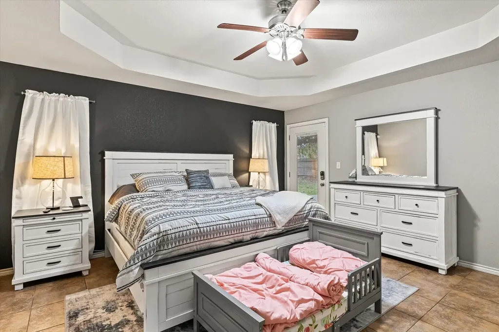 1609 Cheyenne Trail Granbury TX 76048
