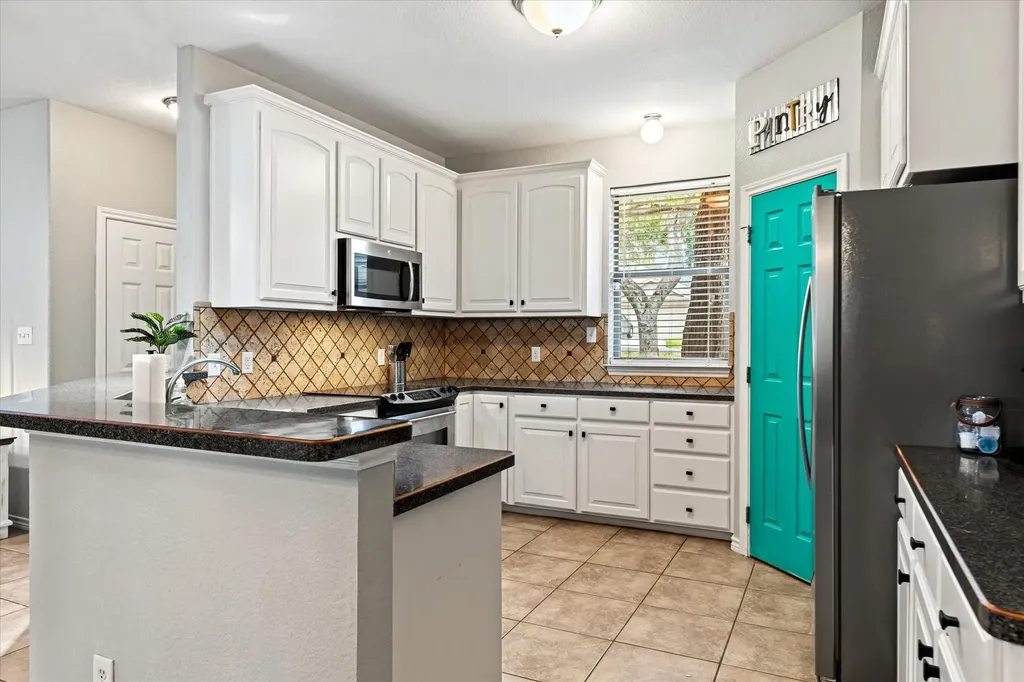1609 Cheyenne Trail Granbury TX 76048
