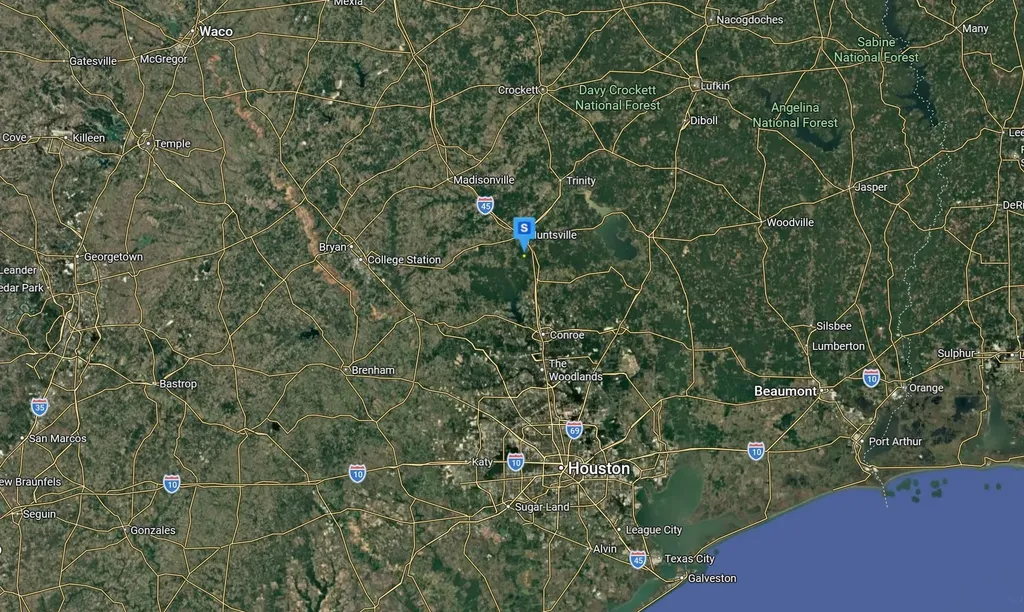 129 Feldspar Lane Huntsville TX 77340