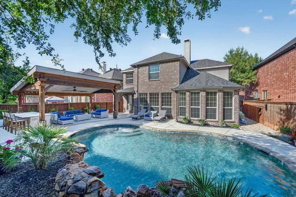 8417 Bayberry Avenue Lantana TX 76226
