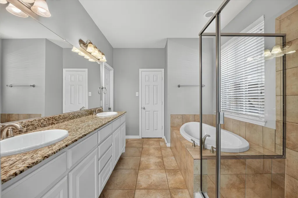 8417 Bayberry Avenue Lantana TX 76226