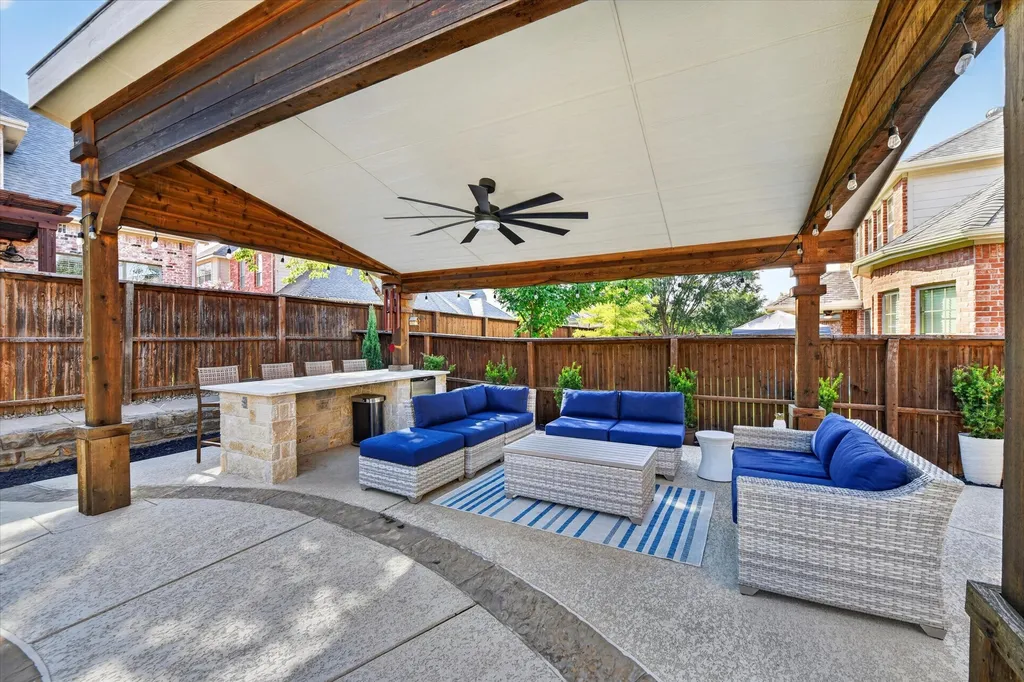 8417 Bayberry Avenue Lantana TX 76226