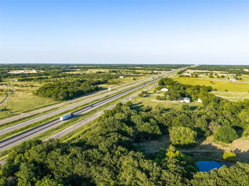 5715 Interstate 30 Campbell TX 75422