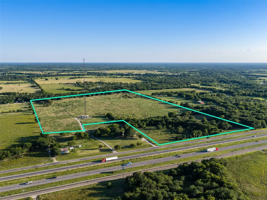 5715 Interstate 30 Campbell TX 75422
