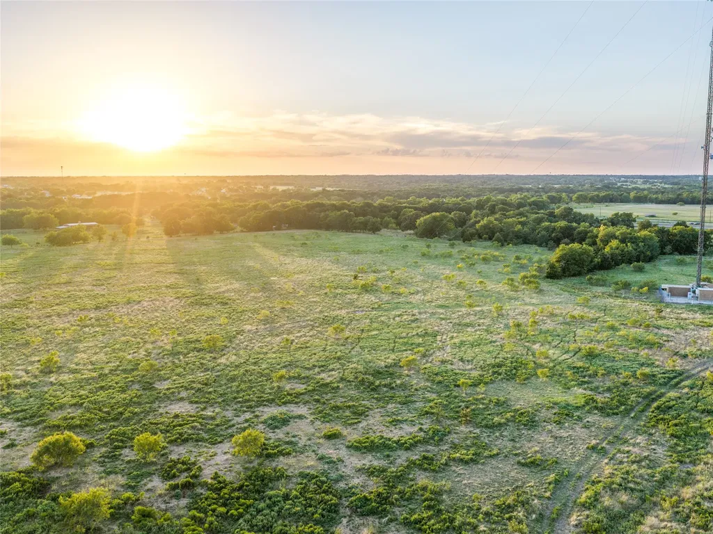 5715 Interstate 30 Campbell TX 75422