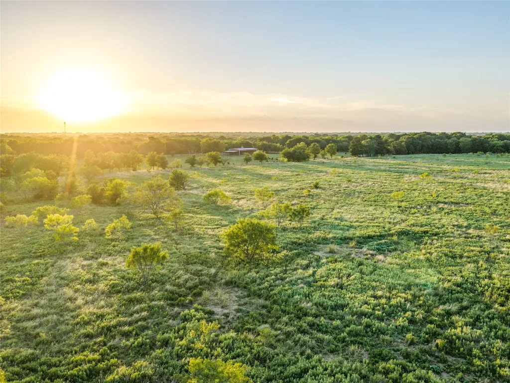 5715 Interstate 30 Campbell TX 75422
