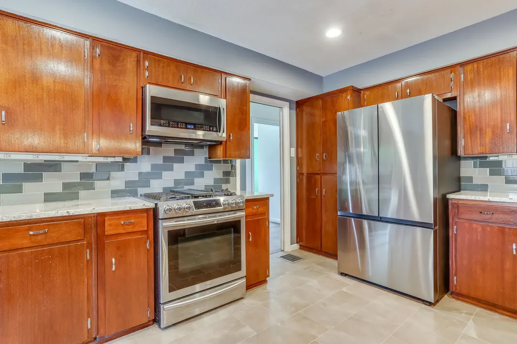 1839 Shelmire Drive Dallas TX 75224