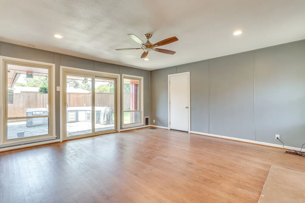 1839 Shelmire Drive Dallas TX 75224