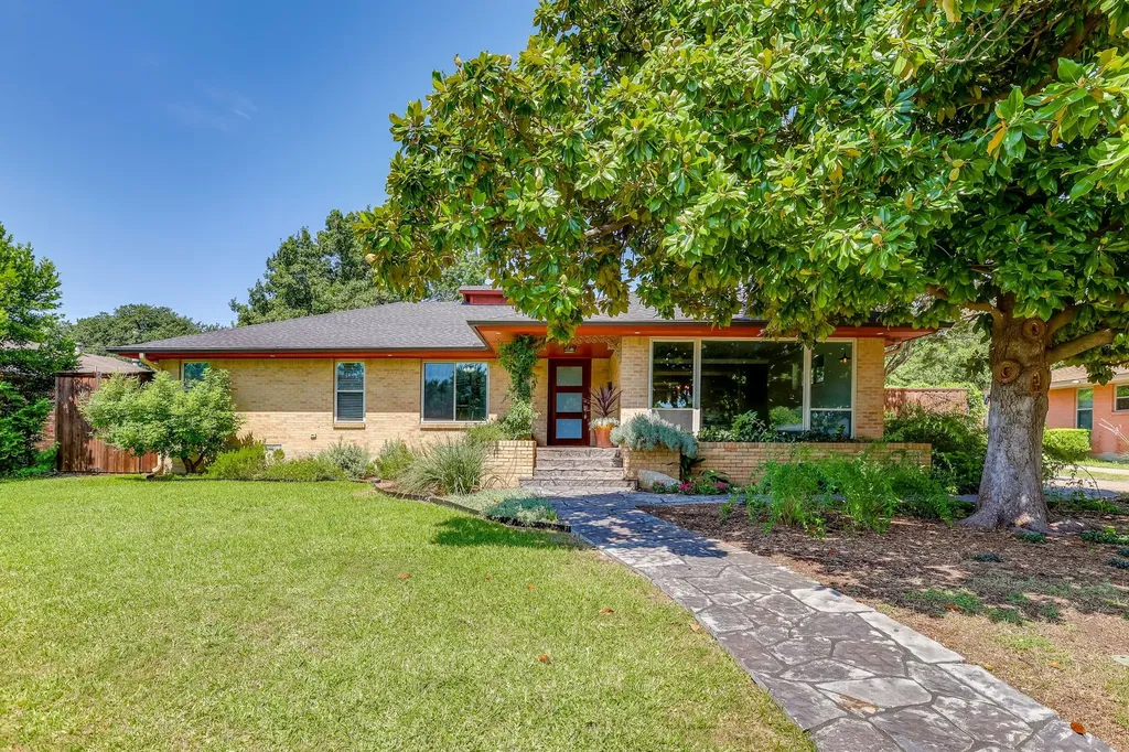1839 Shelmire Drive Dallas TX 75224