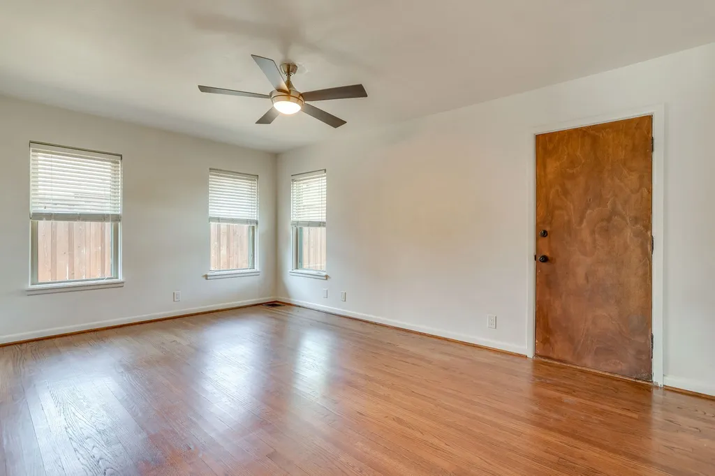 1839 Shelmire Drive Dallas TX 75224