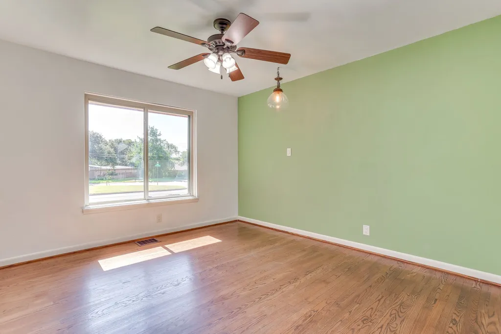 1839 Shelmire Drive Dallas TX 75224