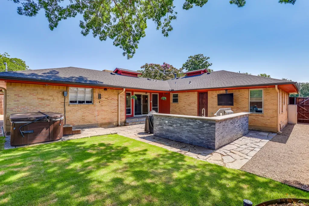 1839 Shelmire Drive Dallas TX 75224