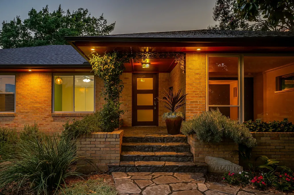 1839 Shelmire Drive Dallas TX 75224