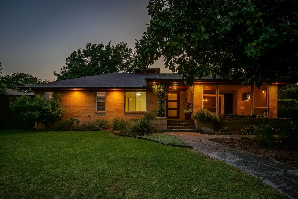 1839 Shelmire Drive Dallas TX 75224