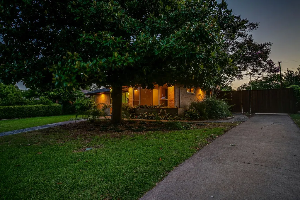 1839 Shelmire Drive Dallas TX 75224