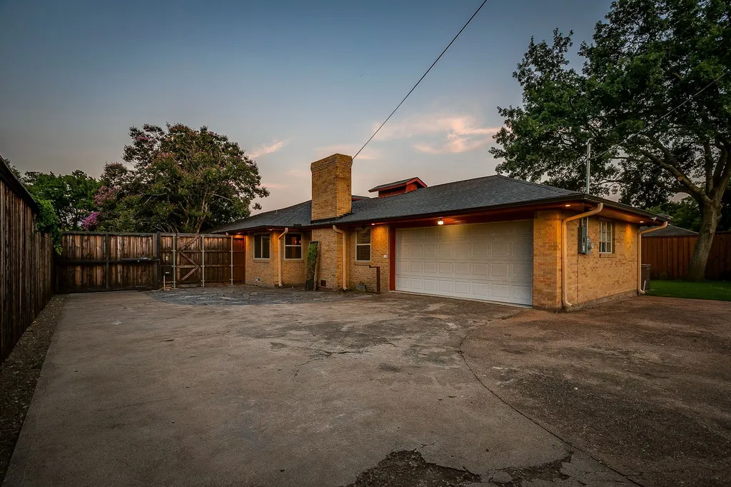 1839 Shelmire Drive Dallas TX 75224