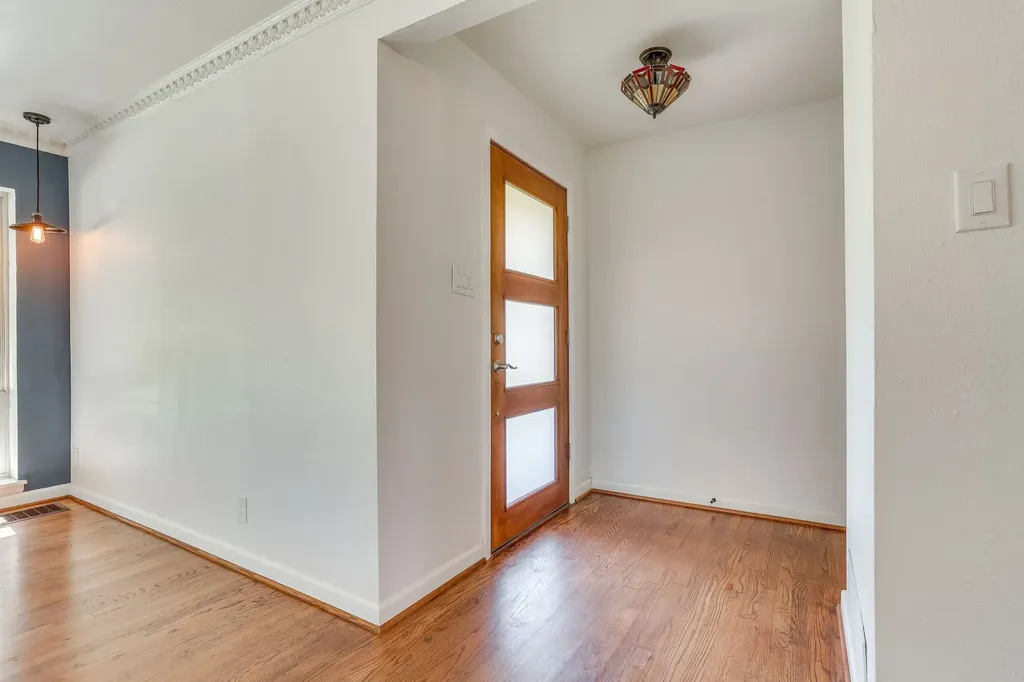 1839 Shelmire Drive Dallas TX 75224