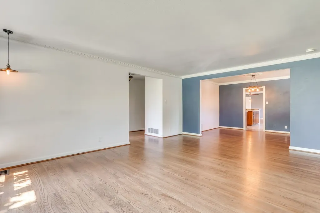 1839 Shelmire Drive Dallas TX 75224