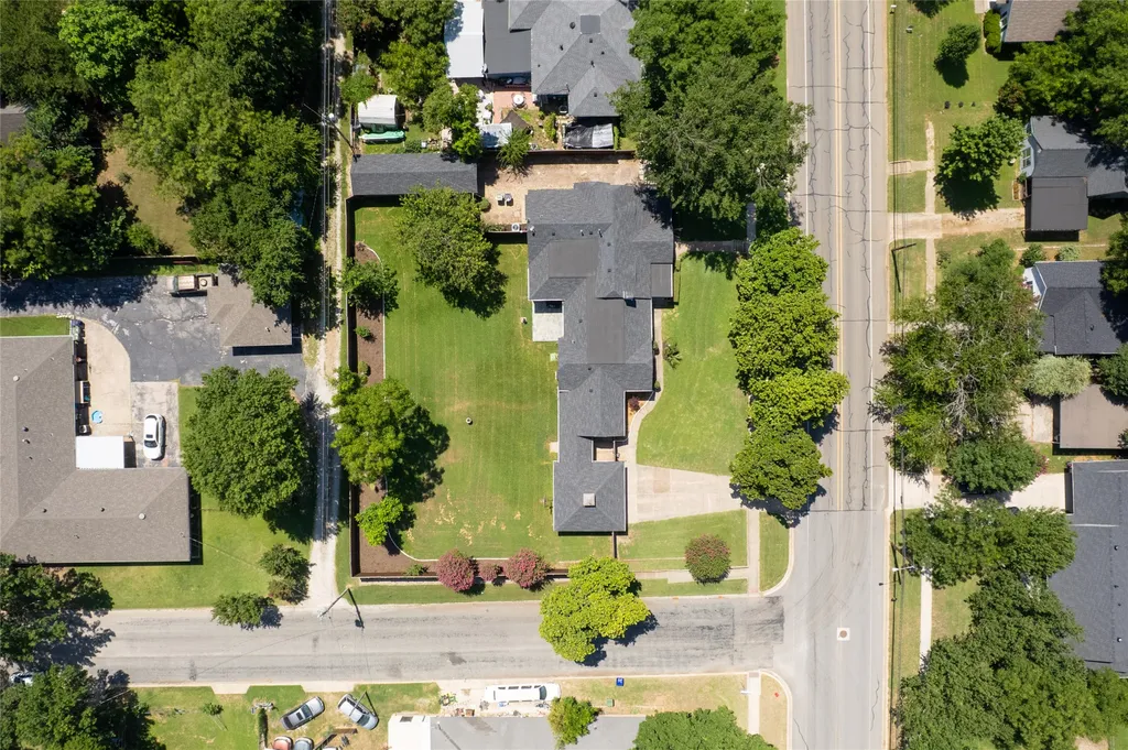 406 E Main Street Whitesboro TX 76273