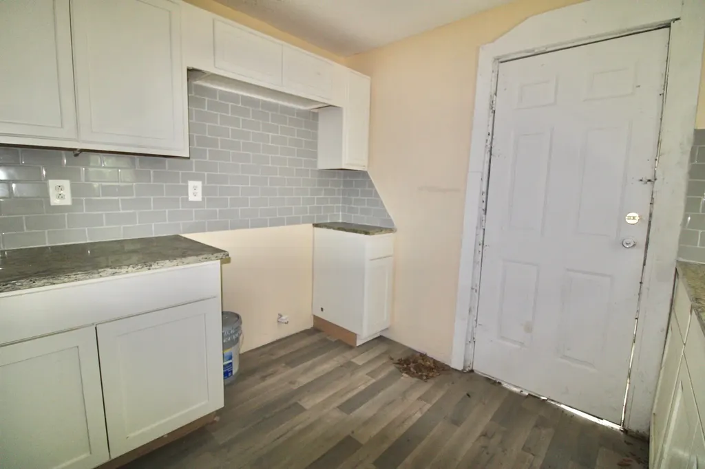 1206 S Edgefield Avenue Dallas TX 75208