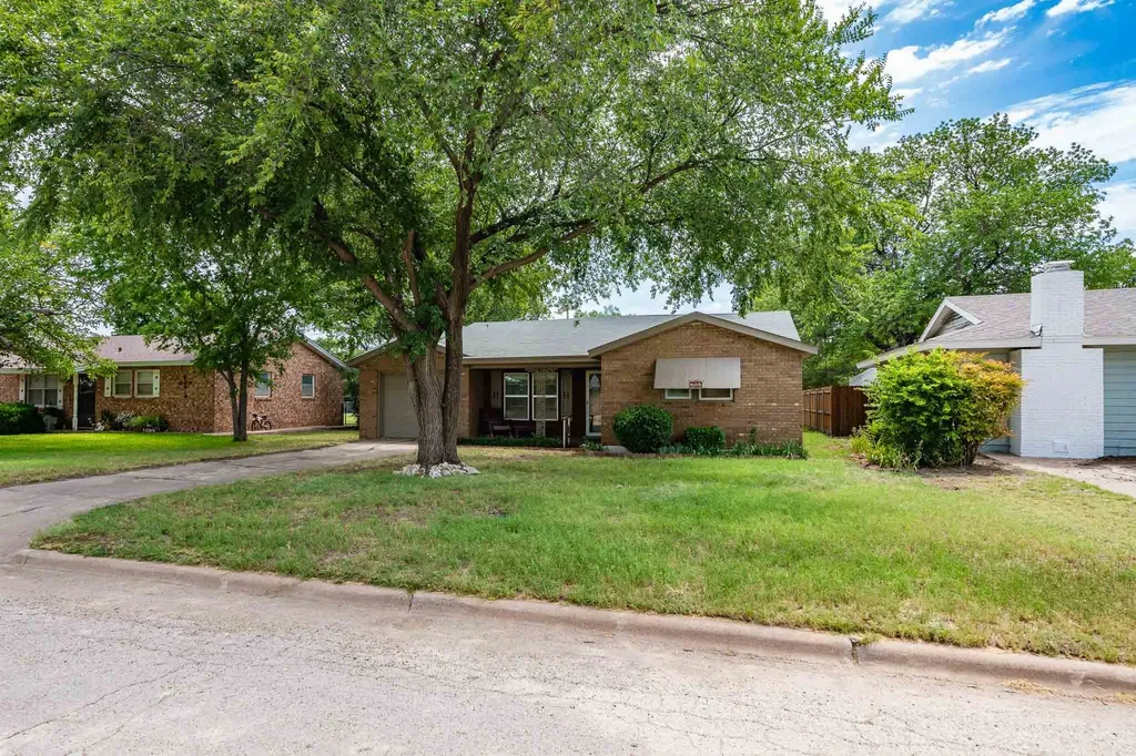 909 S Anson Stamford TX 79553