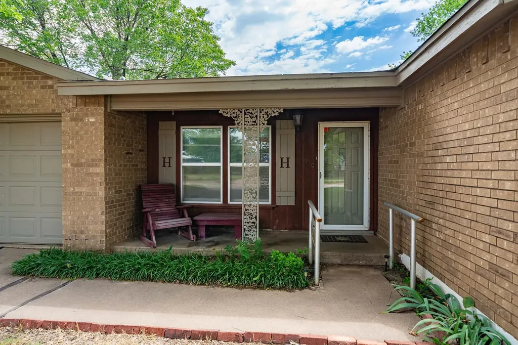 909 S Anson Stamford TX 79553