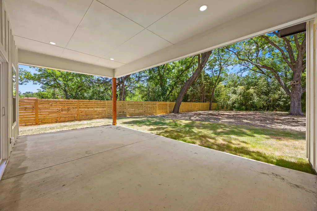 1138 Nolte Drive Dallas TX 75208