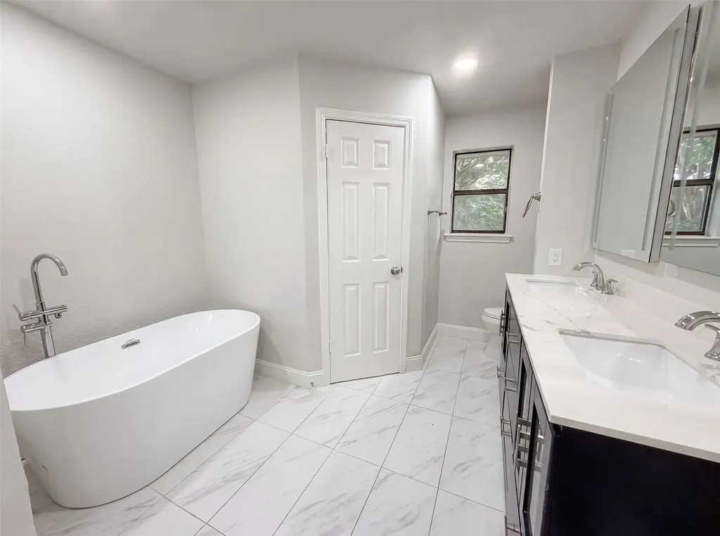 127 Jason Drive Red Oak TX 75154