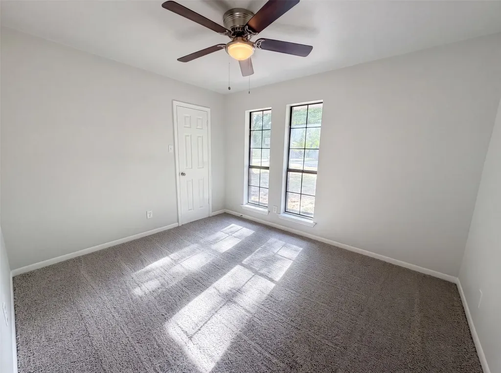 127 Jason Drive Red Oak TX 75154