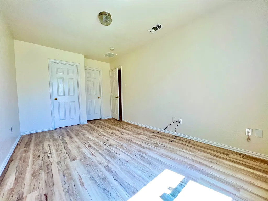 5004 Chapman Street Fort Worth TX 76105