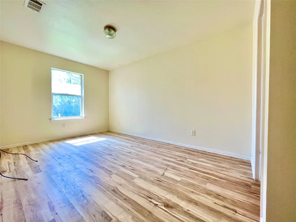 5004 Chapman Street Fort Worth TX 76105