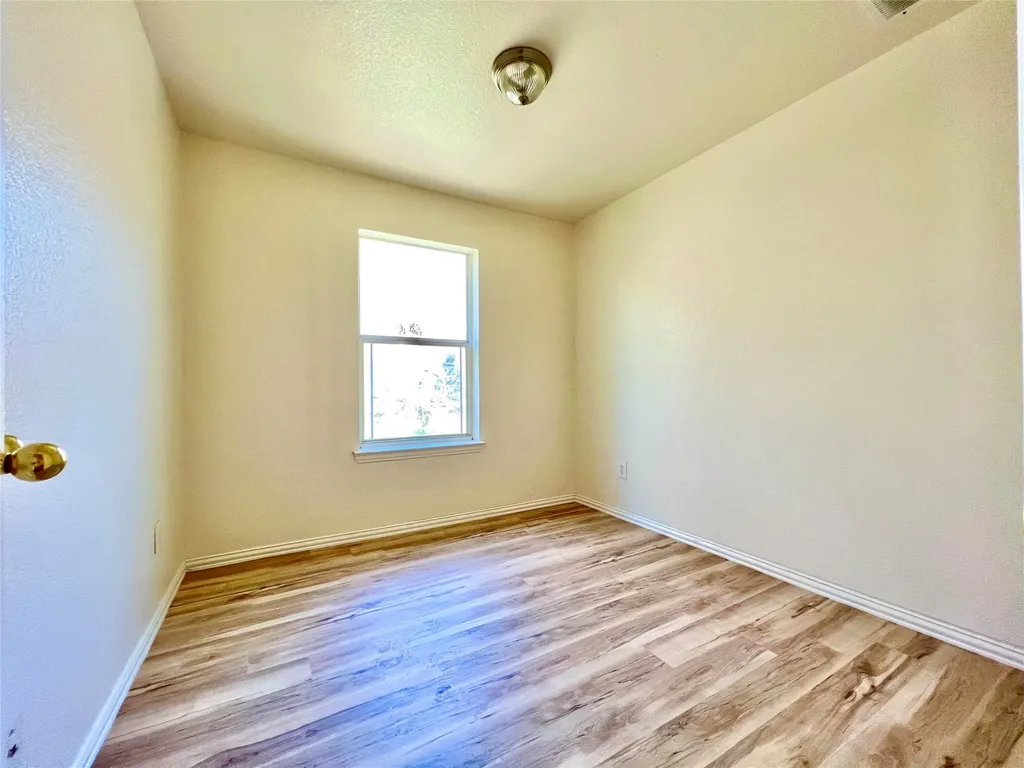 5004 Chapman Street Fort Worth TX 76105