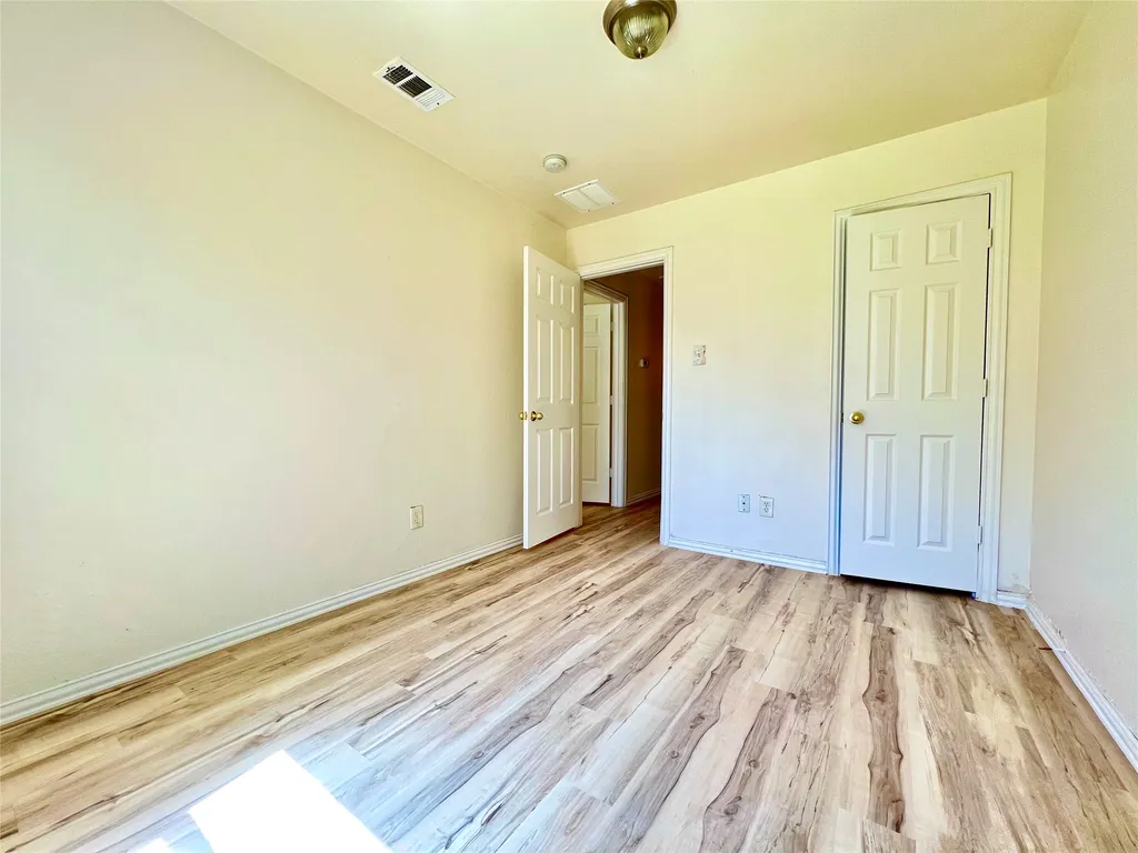 5004 Chapman Street Fort Worth TX 76105