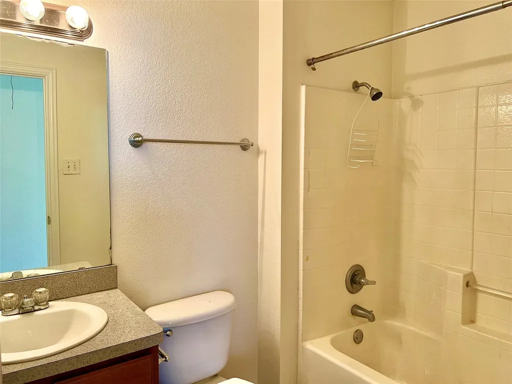 5004 Chapman Street Fort Worth TX 76105