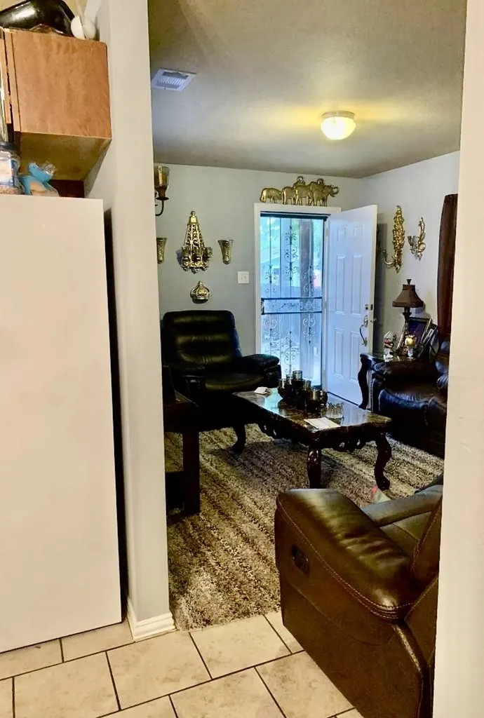 5004 Chapman Street Fort Worth TX 76105