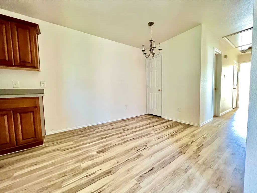 5004 Chapman Street Fort Worth TX 76105