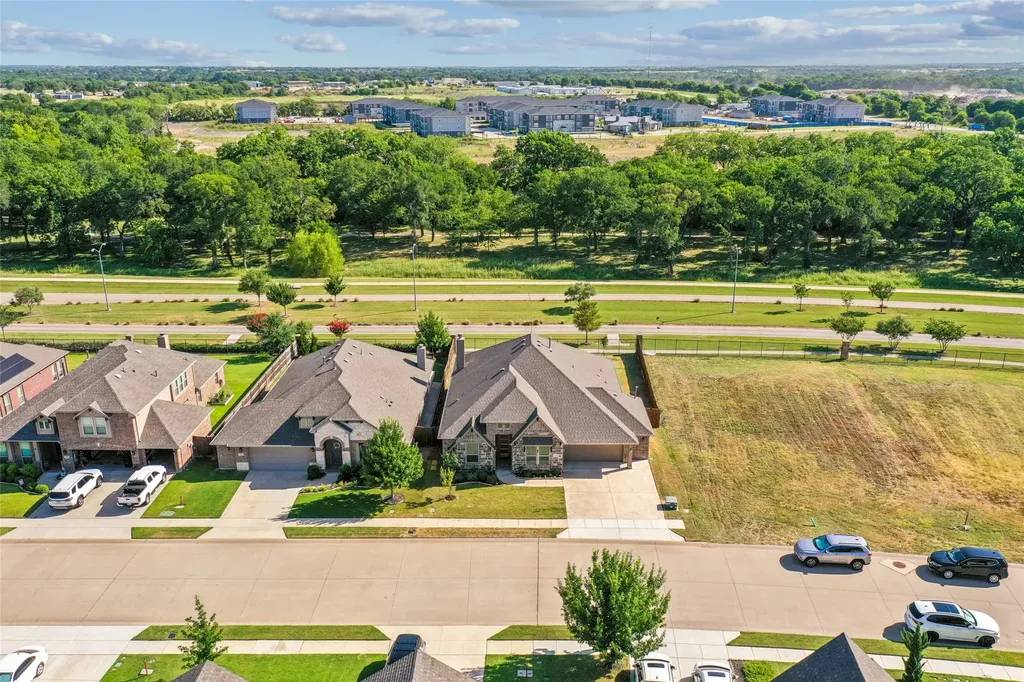 218 Oakcrest Drive Justin TX 76247