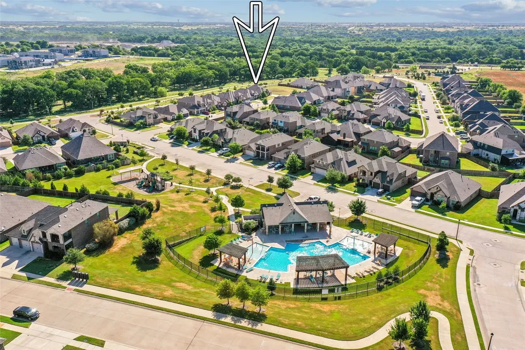 218 Oakcrest Drive Justin TX 76247