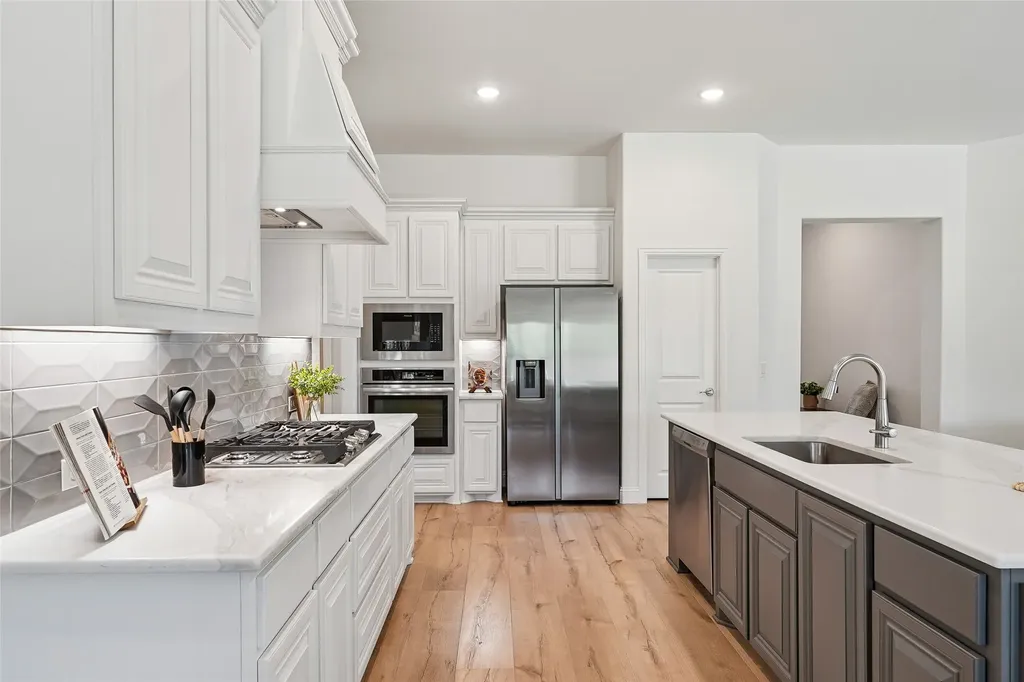 218 Oakcrest Drive Justin TX 76247